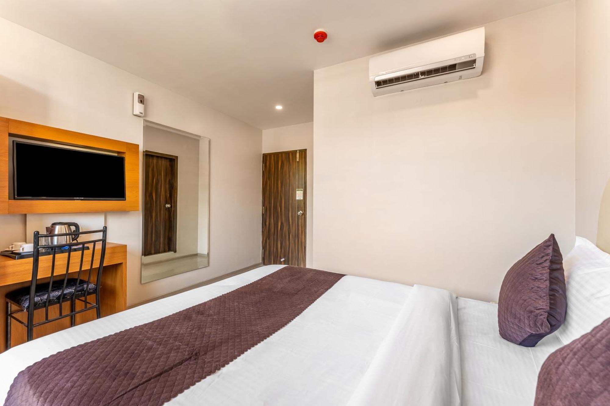 Metropolis Business Hotel パナジ エクステリア 写真