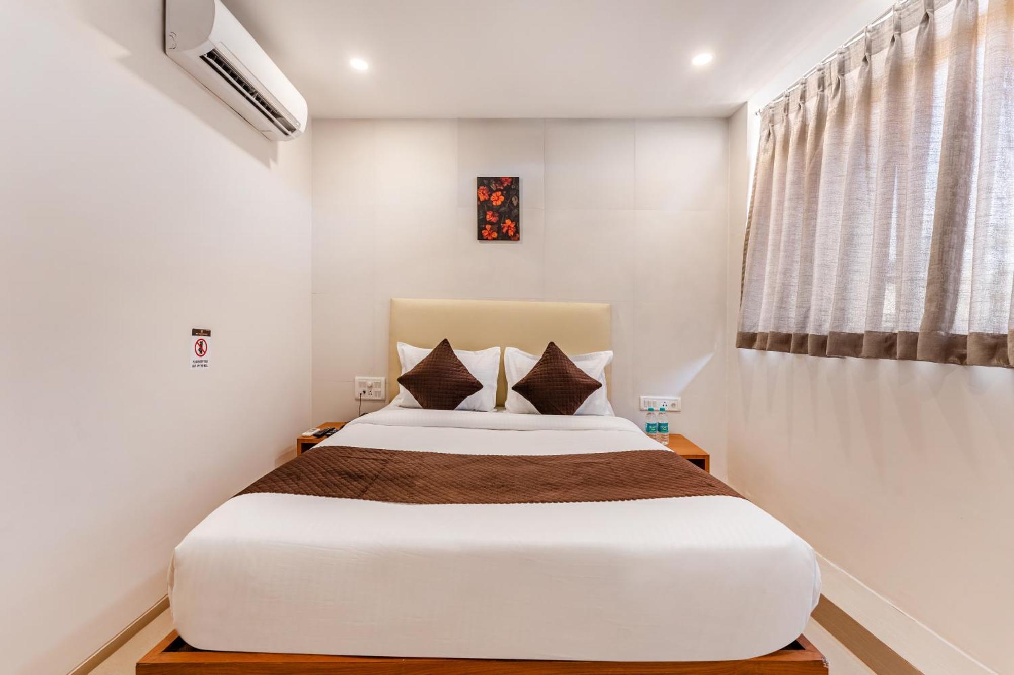 Metropolis Business Hotel パナジ エクステリア 写真