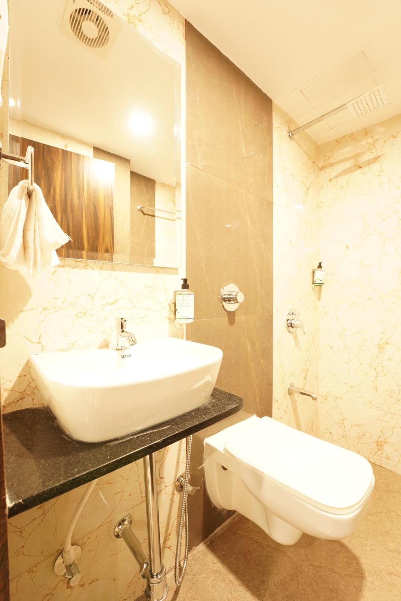 Metropolis Business Hotel パナジ エクステリア 写真