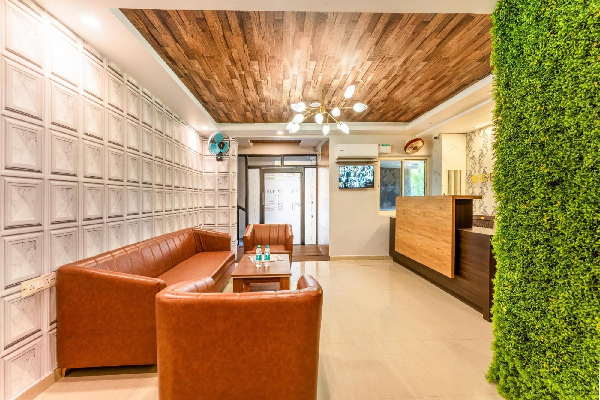Metropolis Business Hotel パナジ エクステリア 写真