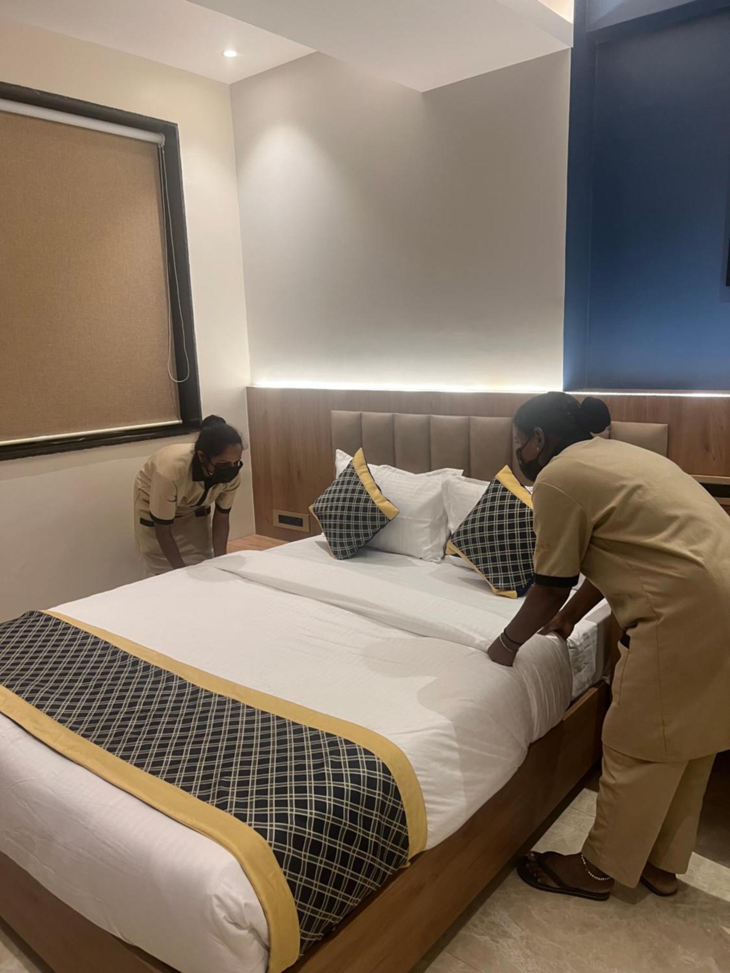 Metropolis Business Hotel パナジ エクステリア 写真