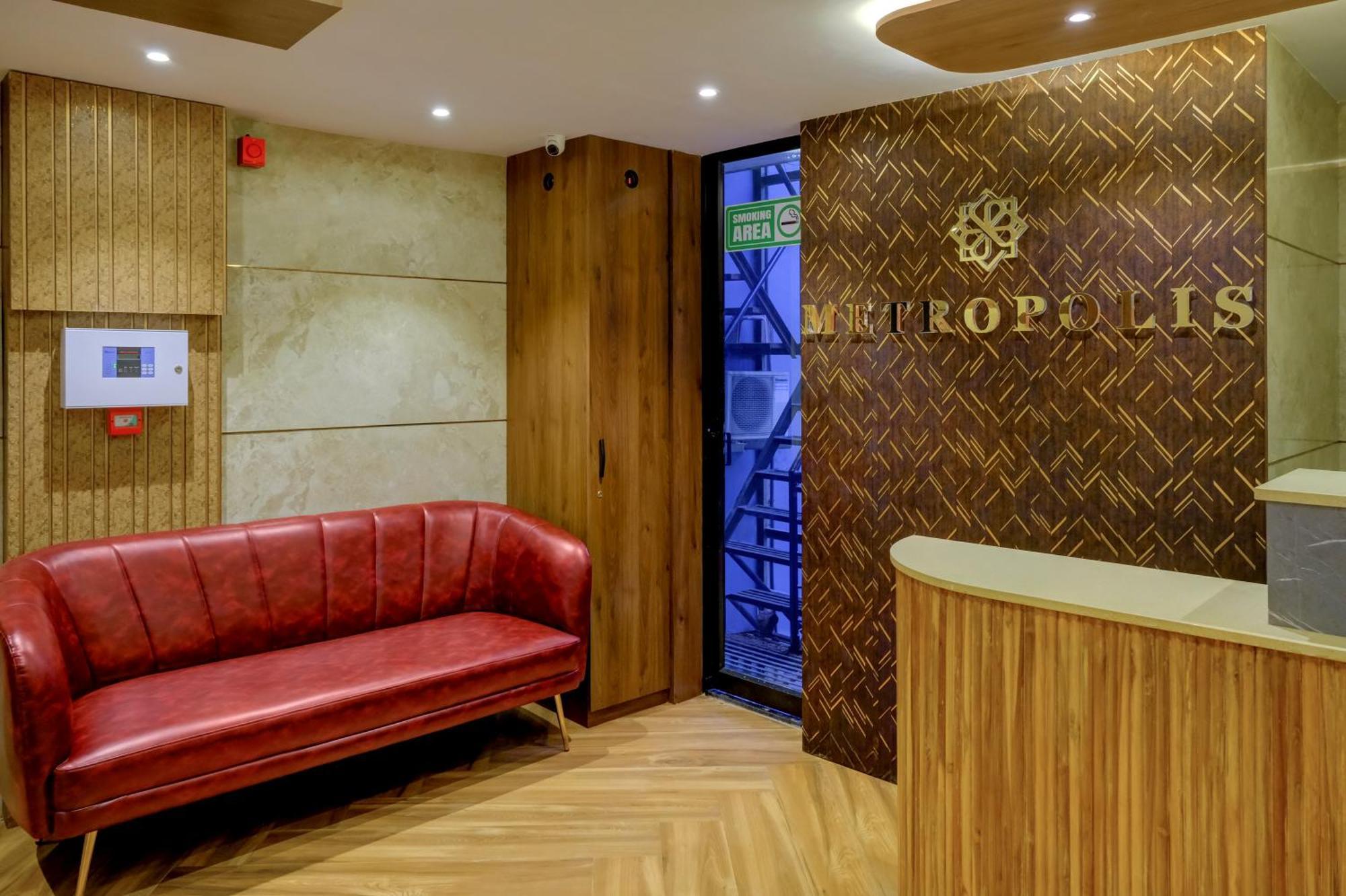 Metropolis Business Hotel パナジ エクステリア 写真